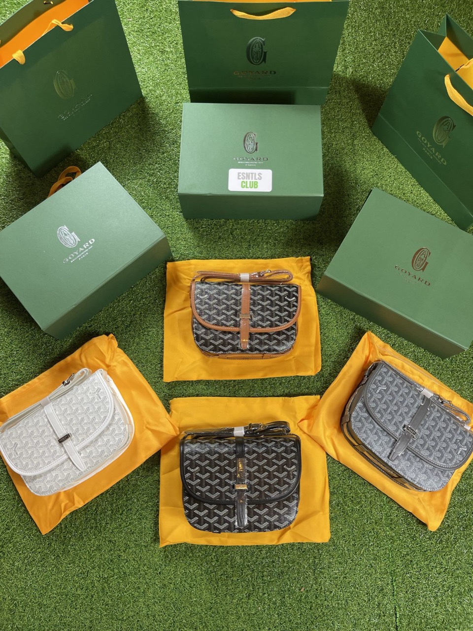 Bags from the ESNTLS product collection